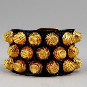 BALENCIAGA 
AGNEAU ARENA BRACELET 
GOLD STUDS / BLACK AGNEAU STRAP